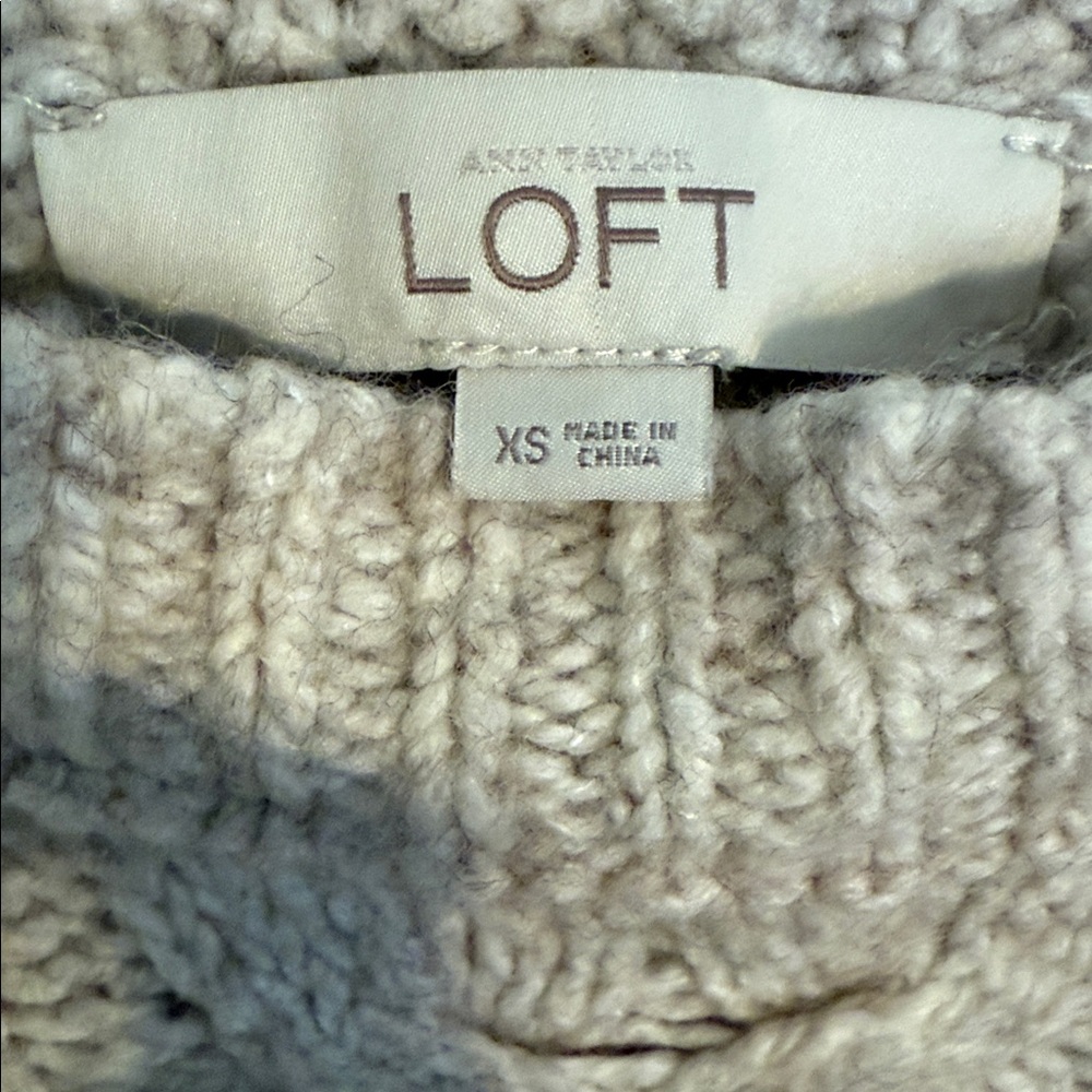 LOFT Beige Cable Knit Sweater Size XS - Picture 3 of 6